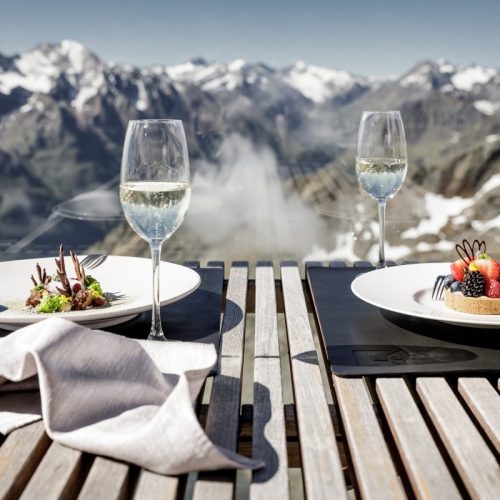 restaurant in mountain